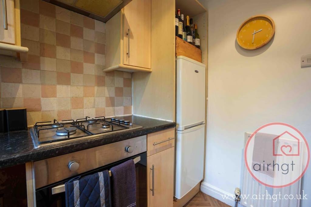 Stay With Airhgt @ Luxe Apartment In Central Harrogate Ngoại thất bức ảnh